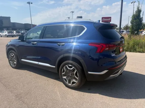 More photos of 2023 Hyundai Santa Fe Limited at Cassill Motors, IA