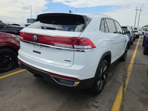 More photos of 2025 Volkswagen Atlas Cross Sport 2.0T SE w/Technology at Cassill Motors, IA