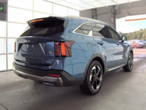 More photos of 2025 Kia Sorento Plug-In Hybrid EX at Cassill Motors, IA