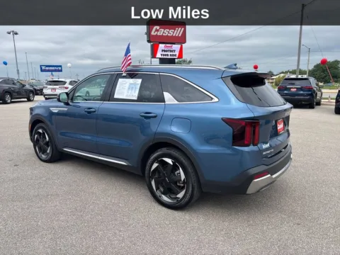 Another view of 2025 Kia Sorento Plug-In Hybrid EX for sale in Cedar Rapids, IA at Cassill Motors