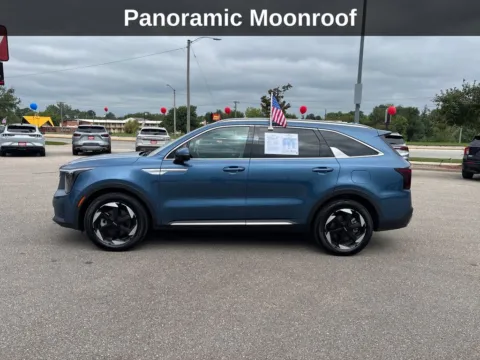 Photos of 2025 Kia Sorento Plug-In Hybrid EX for sale in Cedar Rapids, IA at Cassill Motors