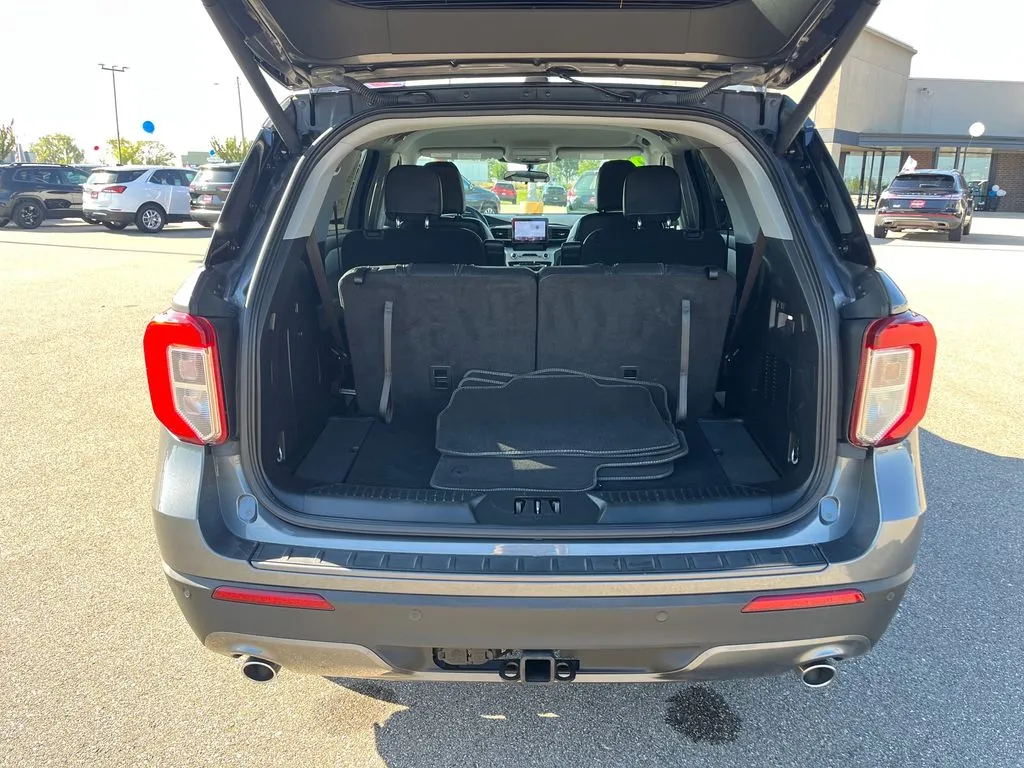 Ford Explorer photo 28