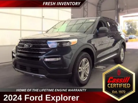 Blue 2024 Ford Explorer XLT for sale in Cedar Rapids, IA
