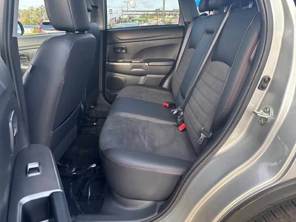 Mitsubishi Outlander Sport photo 26