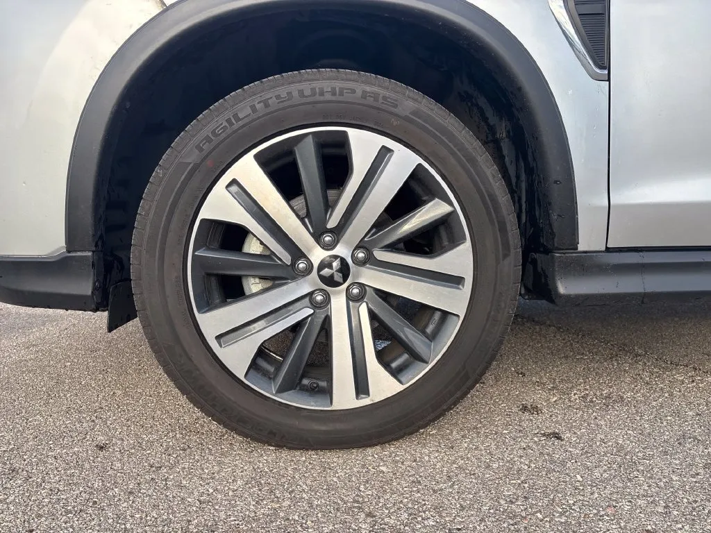 Mitsubishi Outlander Sport photo 28