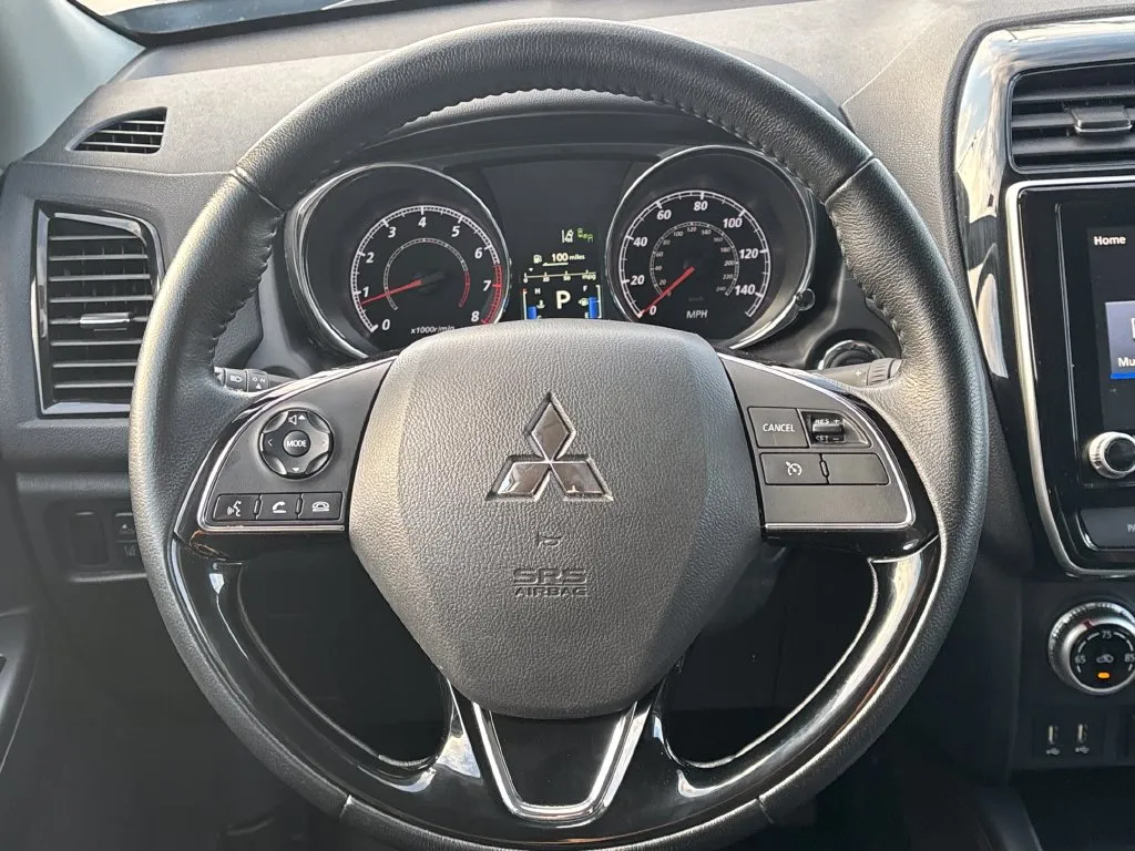 Mitsubishi Outlander Sport photo 18