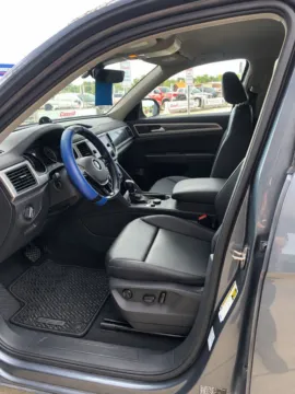 Photos of 2019 Volkswagen Atlas 3.6L V6 SE for sale in Cedar Rapids, IA at Cassill Motors
