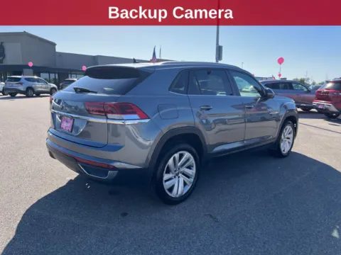 More photos of 2020 Volkswagen Atlas Cross Sport 2.0T SE w/Technology at Cassill Motors, IA
