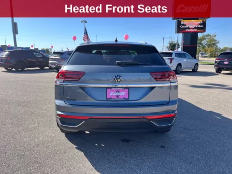 More photos of 2020 Volkswagen Atlas Cross Sport 2.0T SE w/Technology at Cassill Motors, IA
