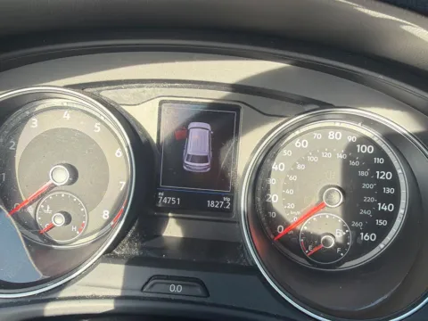 More photos of 2020 Volkswagen Atlas Cross Sport 2.0T SE w/Technology at Cassill Motors, IA