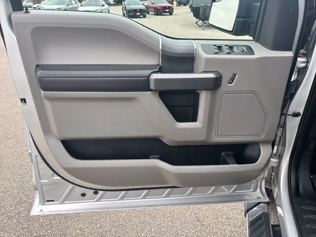 Ford F-150 photo 12