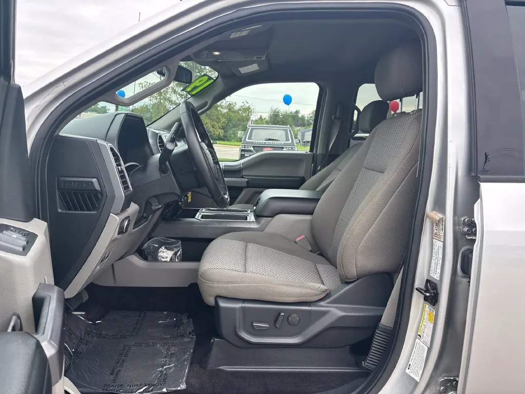 Ford F-150 photo 11