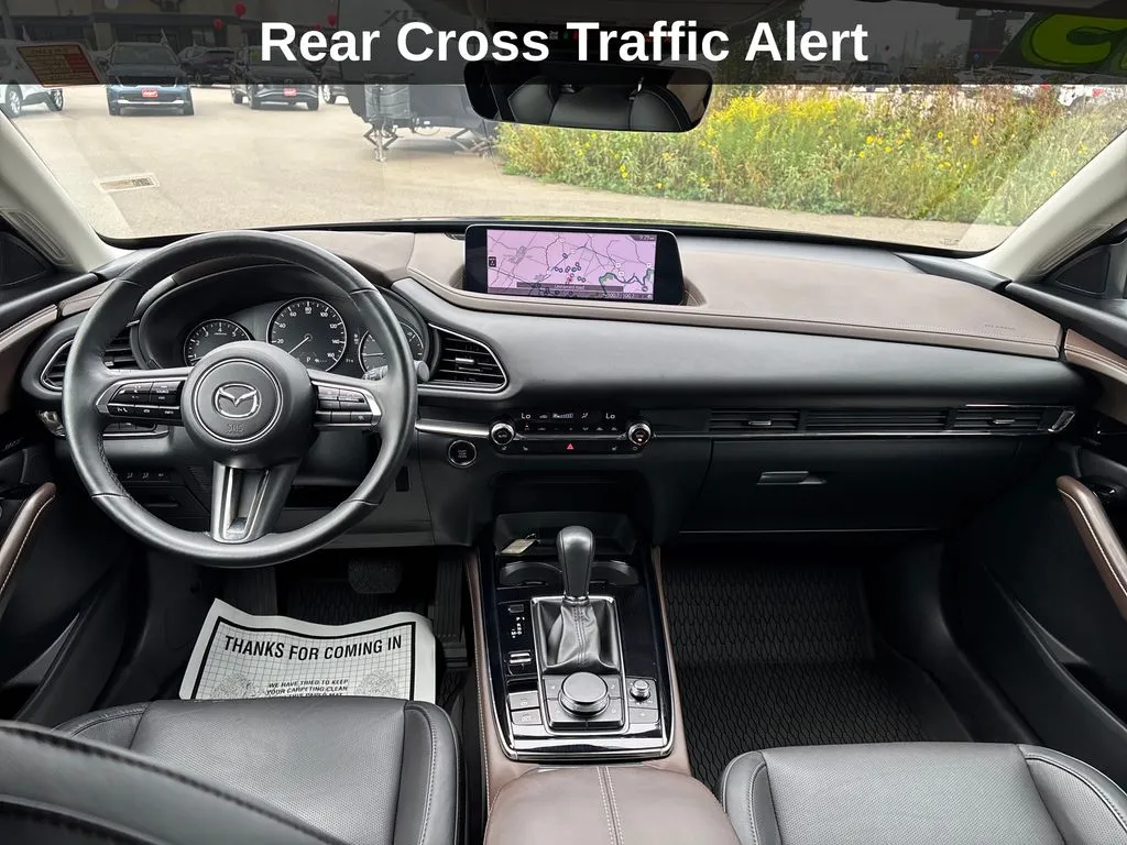 Mazda CX-30 photo 16