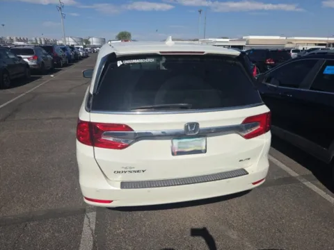 More photos of 2019 Honda Odyssey Elite at Cassill Motors, IA
