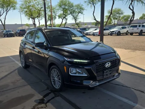 More photos of 2020 Hyundai Kona SEL Plus at Cassill Motors, IA