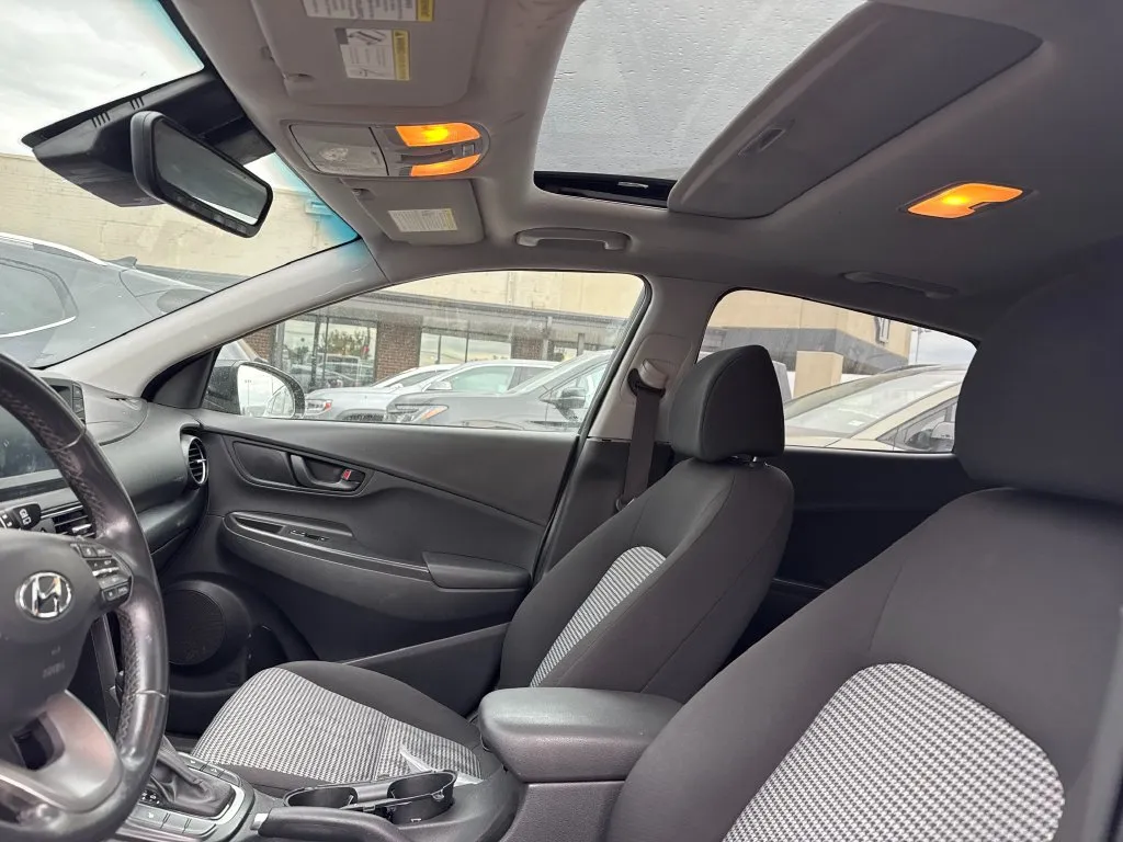 Hyundai Kona photo 8