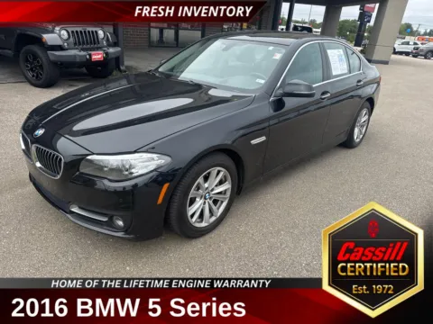 Black 2016 BMW 5 Series 528i xDrive for sale in Cedar Rapids, IA