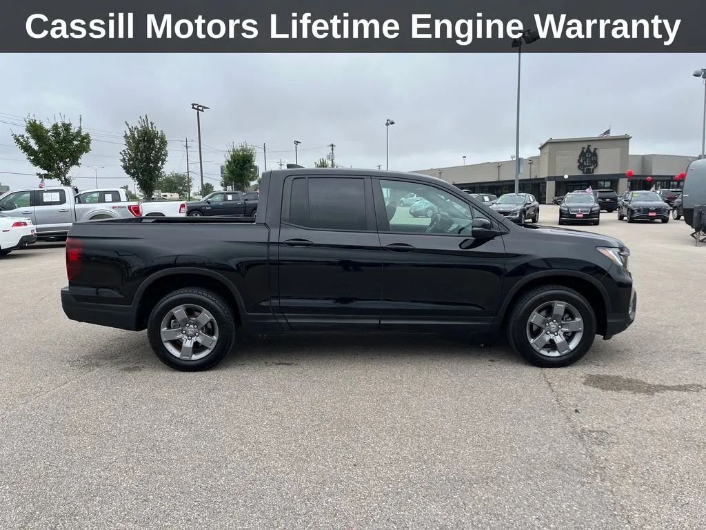 Honda Ridgeline photo 8