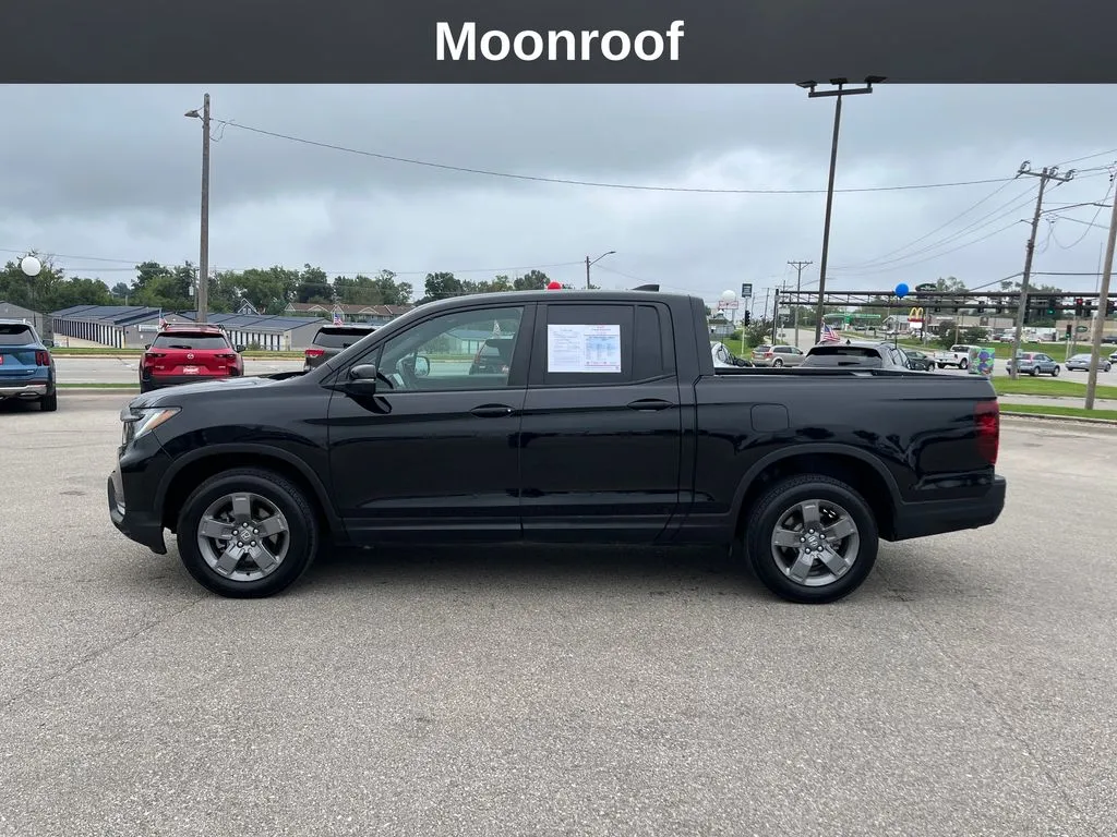 Honda Ridgeline photo 2