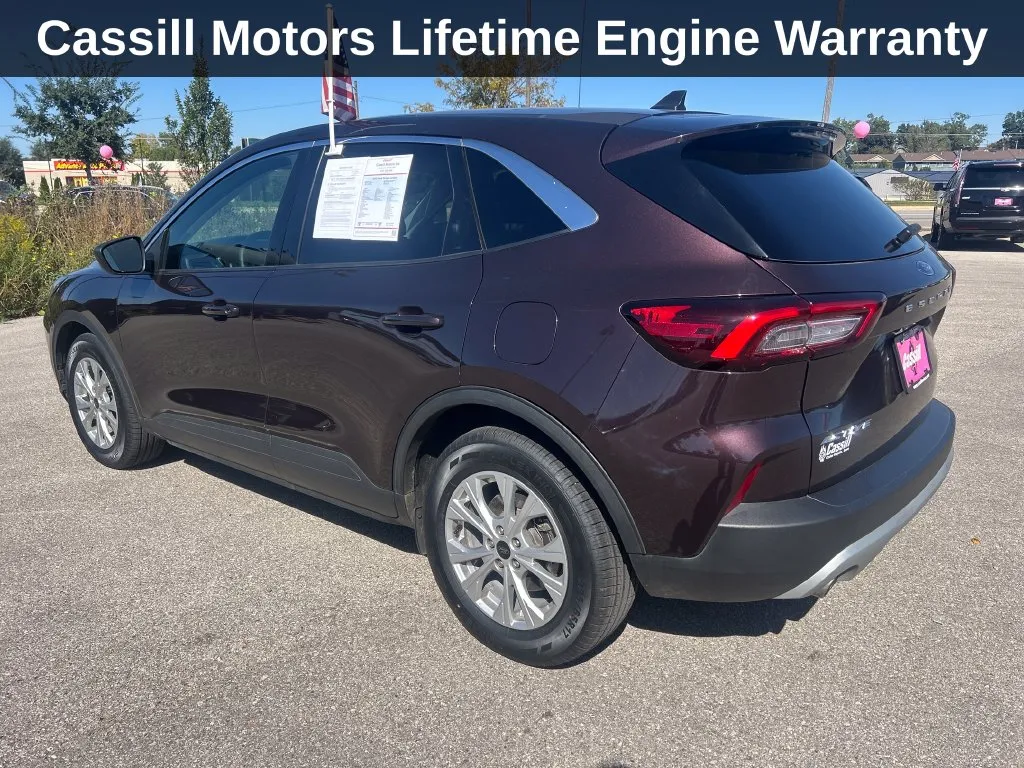 Ford Escape photo 3