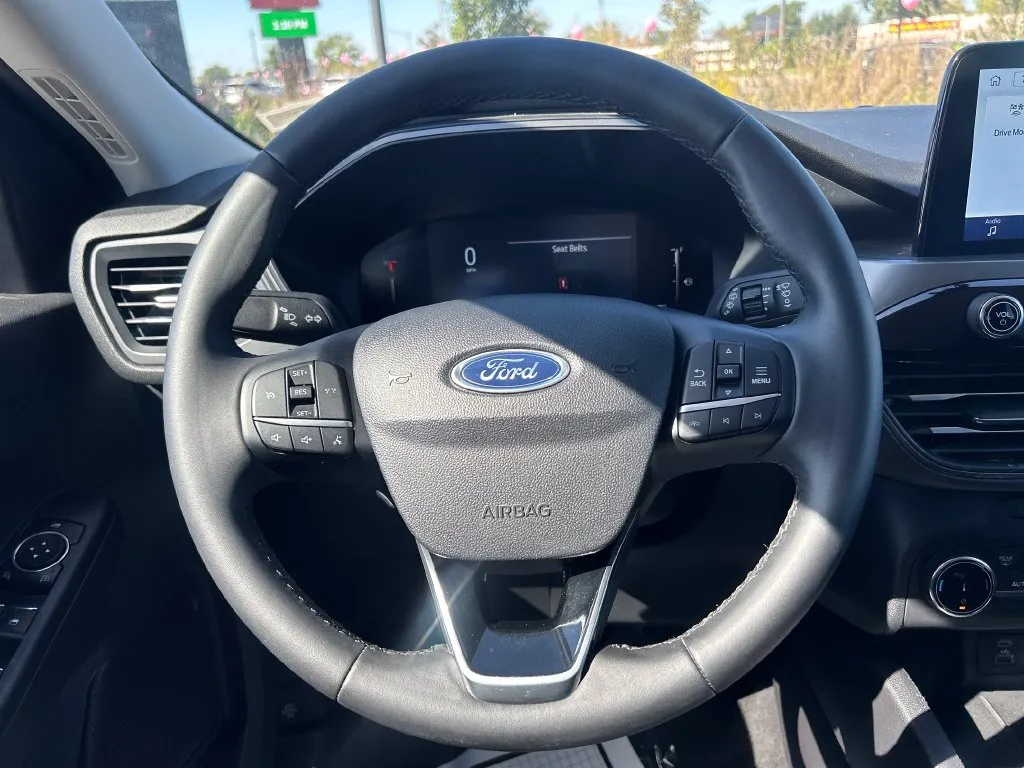 Ford Escape photo 18