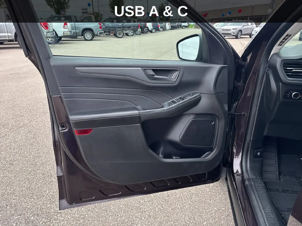 Ford Escape photo 13