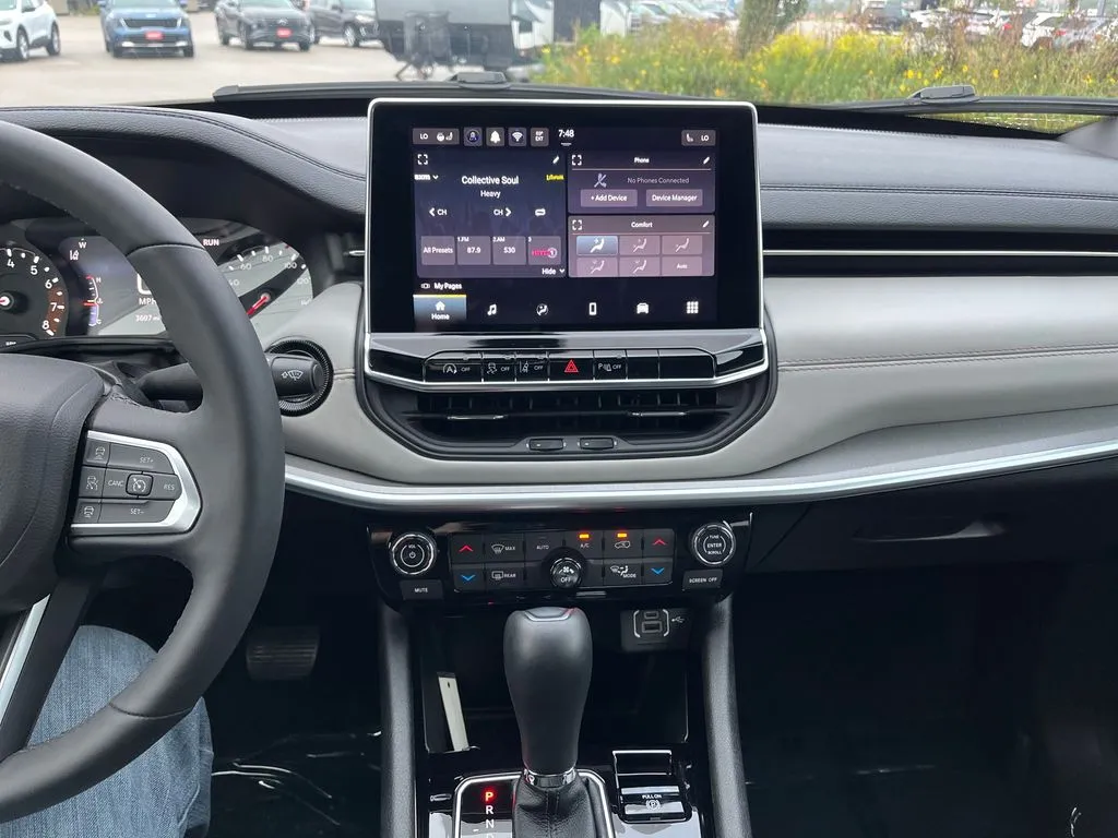 Jeep Compass photo 23