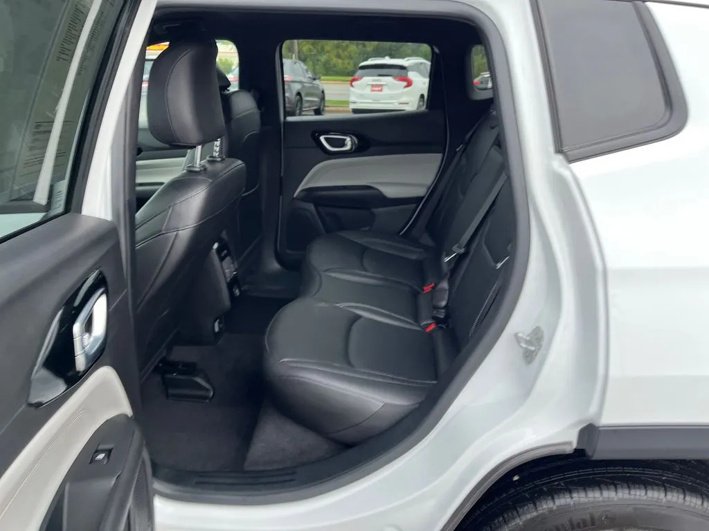 Jeep Compass photo 27