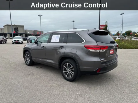 Another view of 2018 Toyota Highlander XLE for sale in Cedar Rapids, IA at Cassill Motors