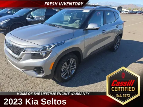 Gray 2023 Kia Seltos S for sale in Cedar Rapids, IA