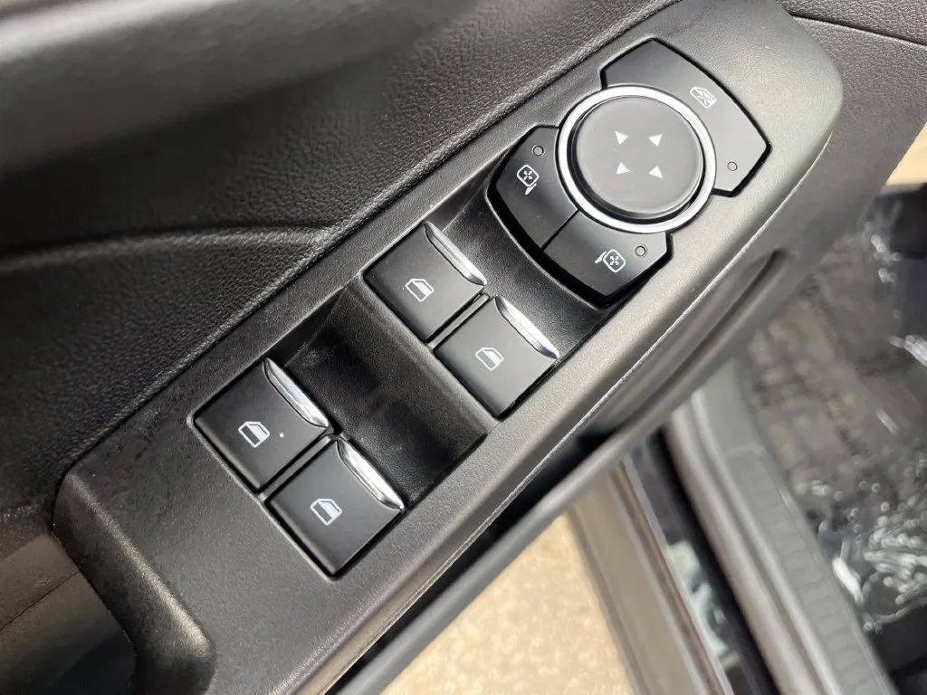 Ford Escape photo 14