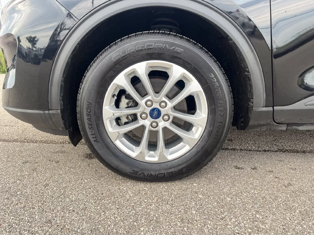 Ford Escape photo 28