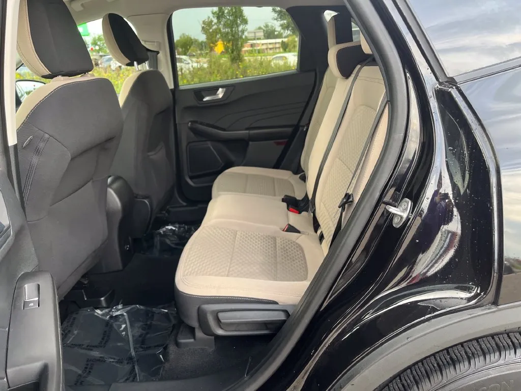 Ford Escape photo 26