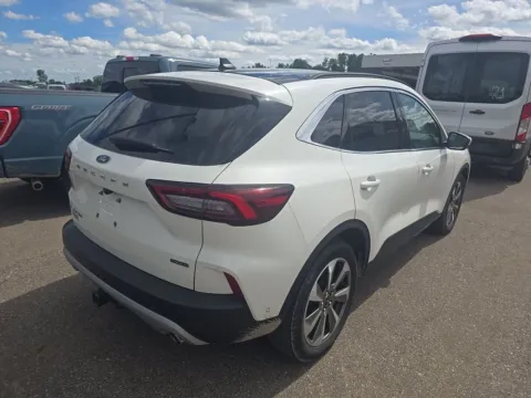 More photos of 2023 Ford Escape Hybrid Platinum at Cassill Motors, IA