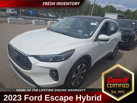 White 2023 Ford Escape Hybrid Platinum for sale in Cedar Rapids, IA