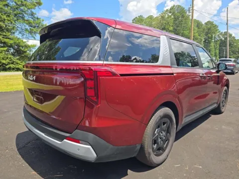 More photos of 2026 Kia Carnival LXS at Cassill Motors, IA