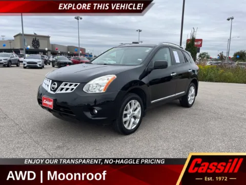 Black 2011 Nissan Rogue SV for sale in Cedar Rapids, IA