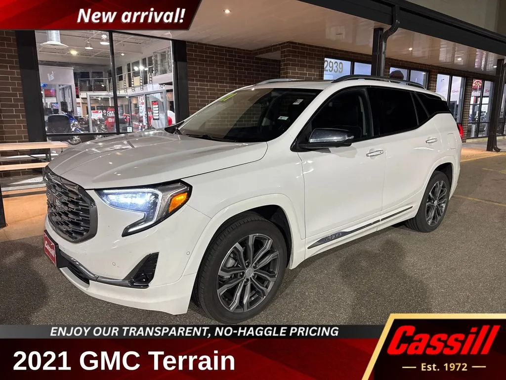 White 2021 GMC Terrain Denali for sale in Cedar Rapids, IA