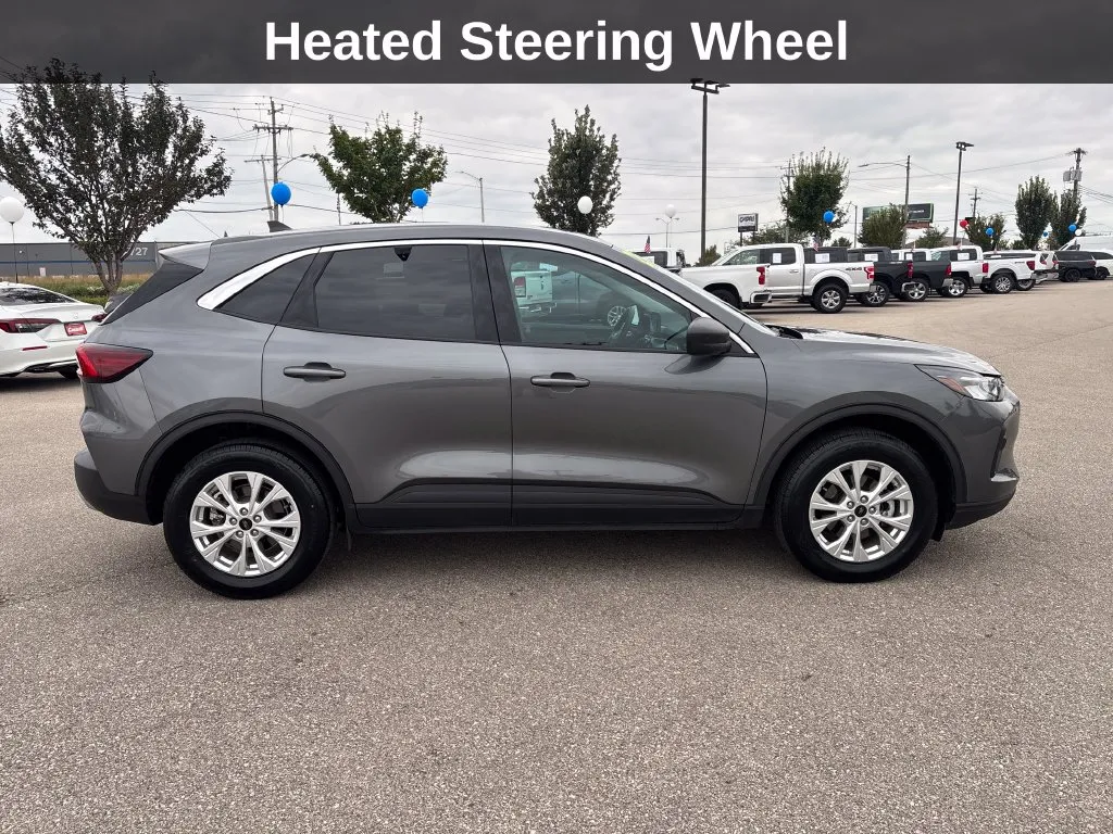 Ford Escape photo 8