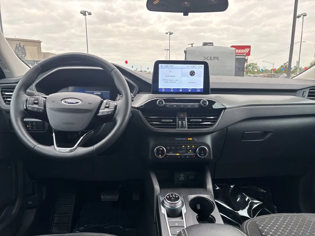Ford Escape photo 16