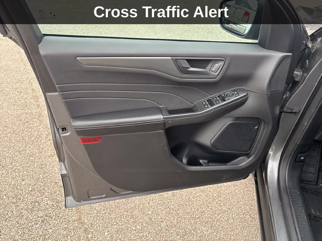 Ford Escape photo 13