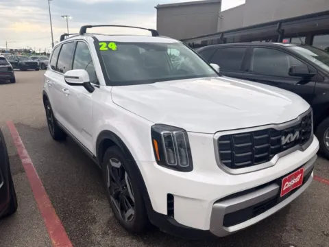 More photos of 2024 Kia Telluride S at Cassill Motors, IA
