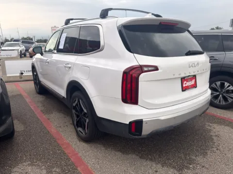 Photos of 2024 Kia Telluride S for sale in Cedar Rapids, IA at Cassill Motors