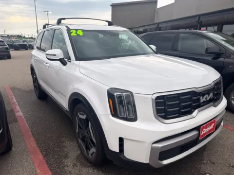 More photos of 2024 Kia Telluride S at Cassill Motors, IA