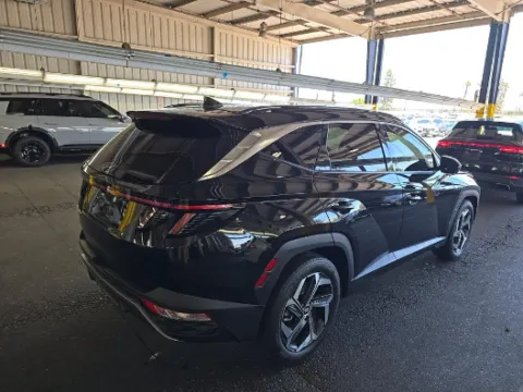 More photos of 2024 Hyundai Tucson Limited at Cassill Motors, IA