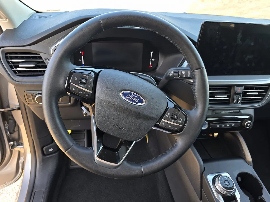 Ford Escape photo 10