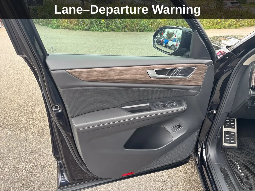 Volkswagen Atlas photo 13