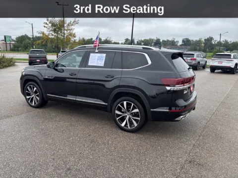 Another view of 2026 Volkswagen Atlas SEL Premium R-Line for sale in Cedar Rapids, IA at Cassill Motors