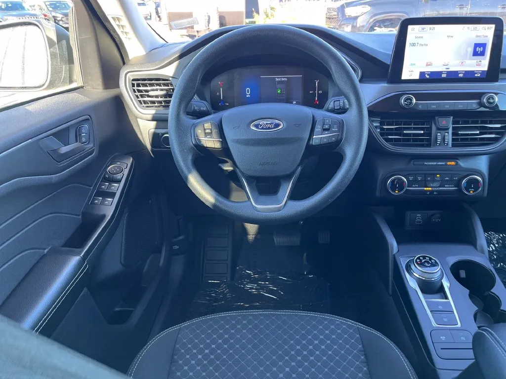 Ford Escape photo 17
