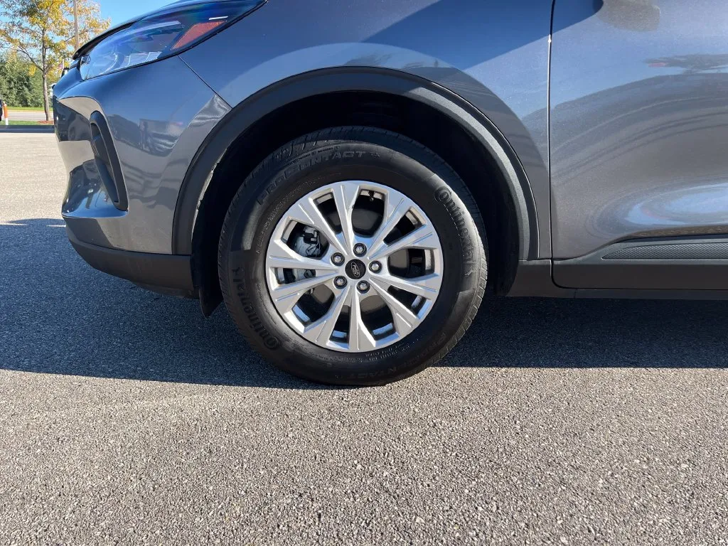 Ford Escape photo 29